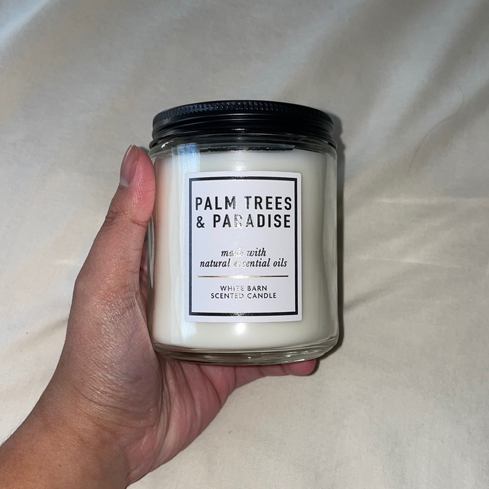 White Barn One-wick Palm Trees & Paradise